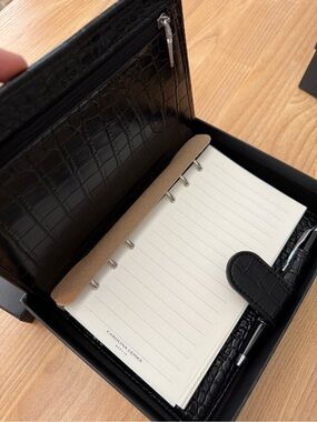New in box Carolina Lemke vega Croc-Embossed Leather journal binder w pen